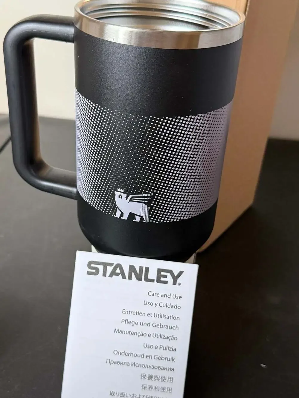 Stanley 40 oz Tumbler Lunar New Year Limited - Picture 5 of 8